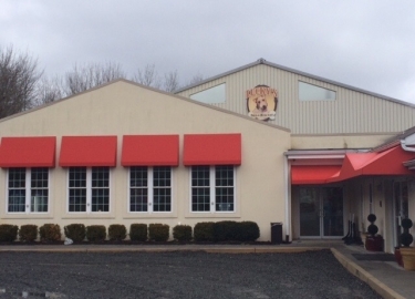 Lucky's Bed and Biscuit, Manahawkin